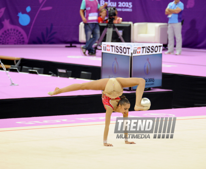 İlk Avropa Oyunlarında bədii gimnastika üzrə təsnifat yarışları keçirilir. Bakı, Azərbaycan, 19 iyun 2015